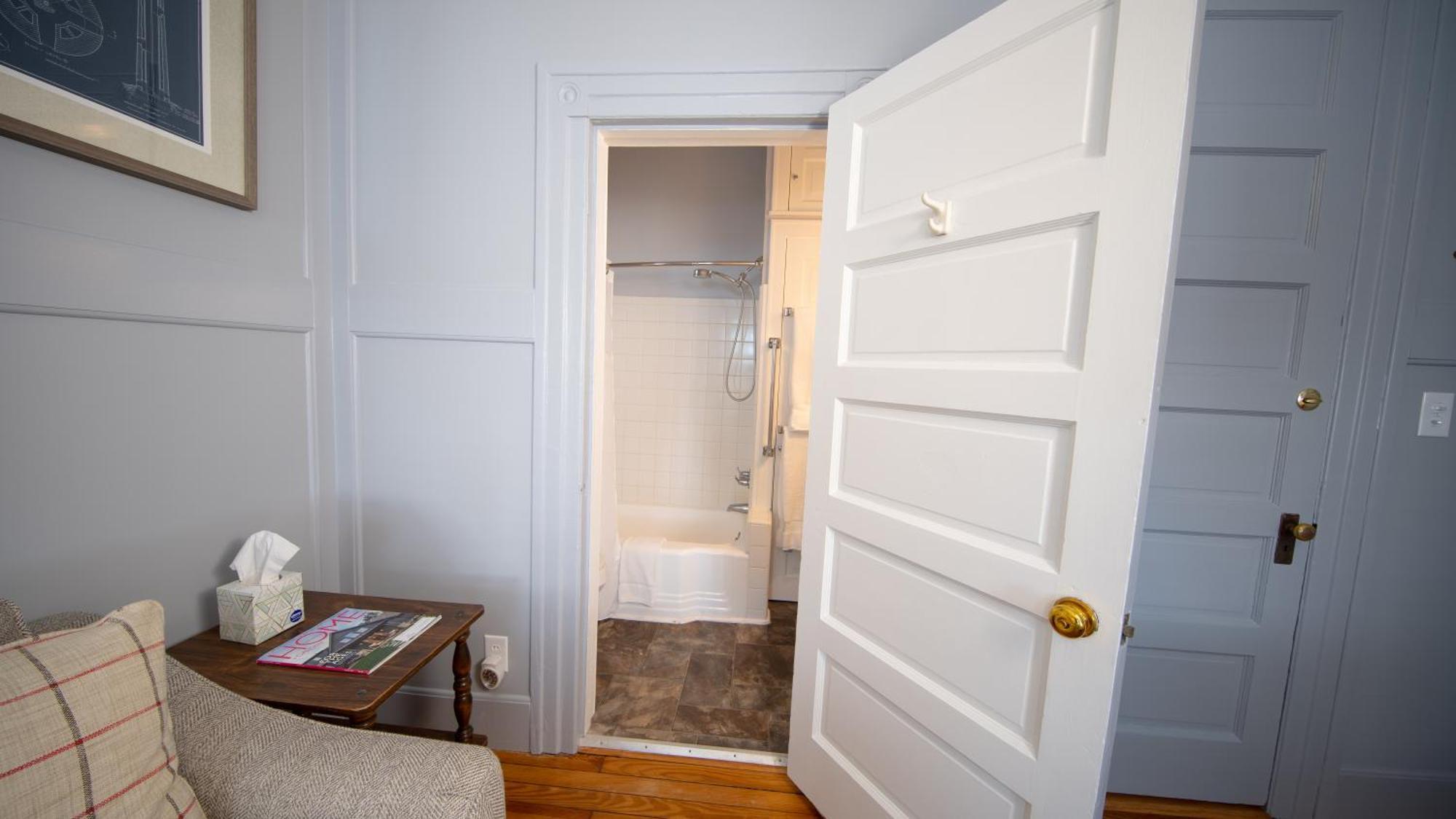 The Edenton Collection-Captain'S Quarters Inn الغرفة الصورة