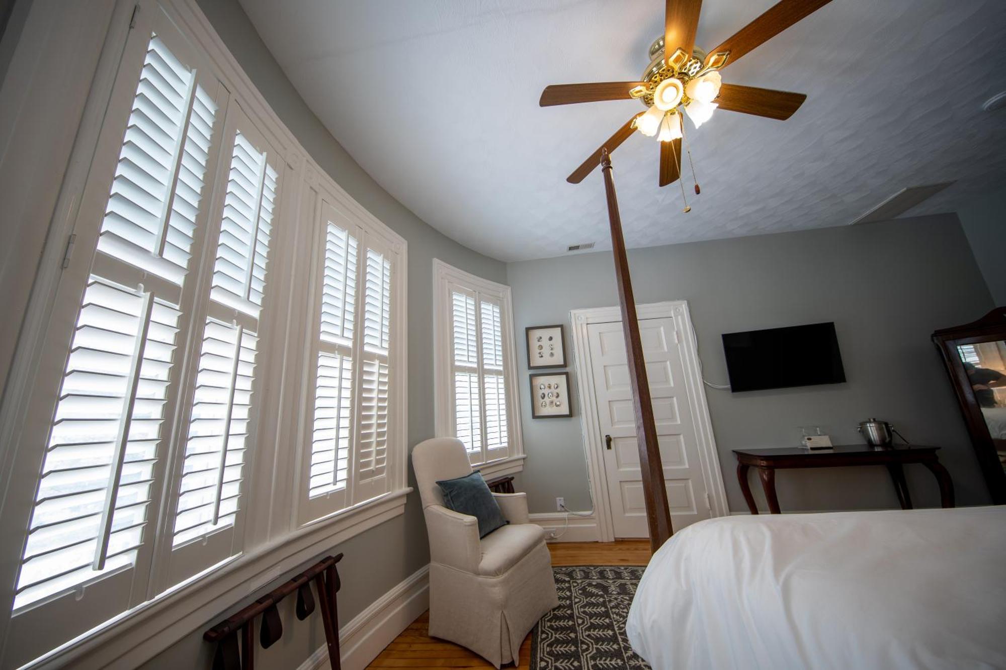 The Edenton Collection-Captain'S Quarters Inn الغرفة الصورة